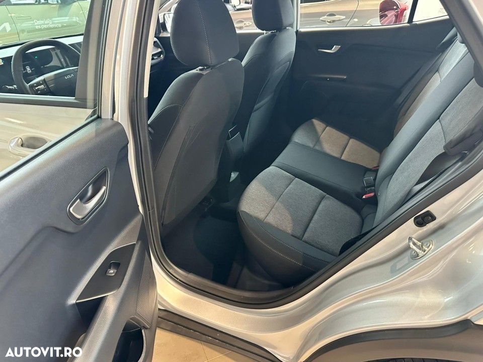 Kia Stonic 1.0 T-GDI 7DCT Urban - 5