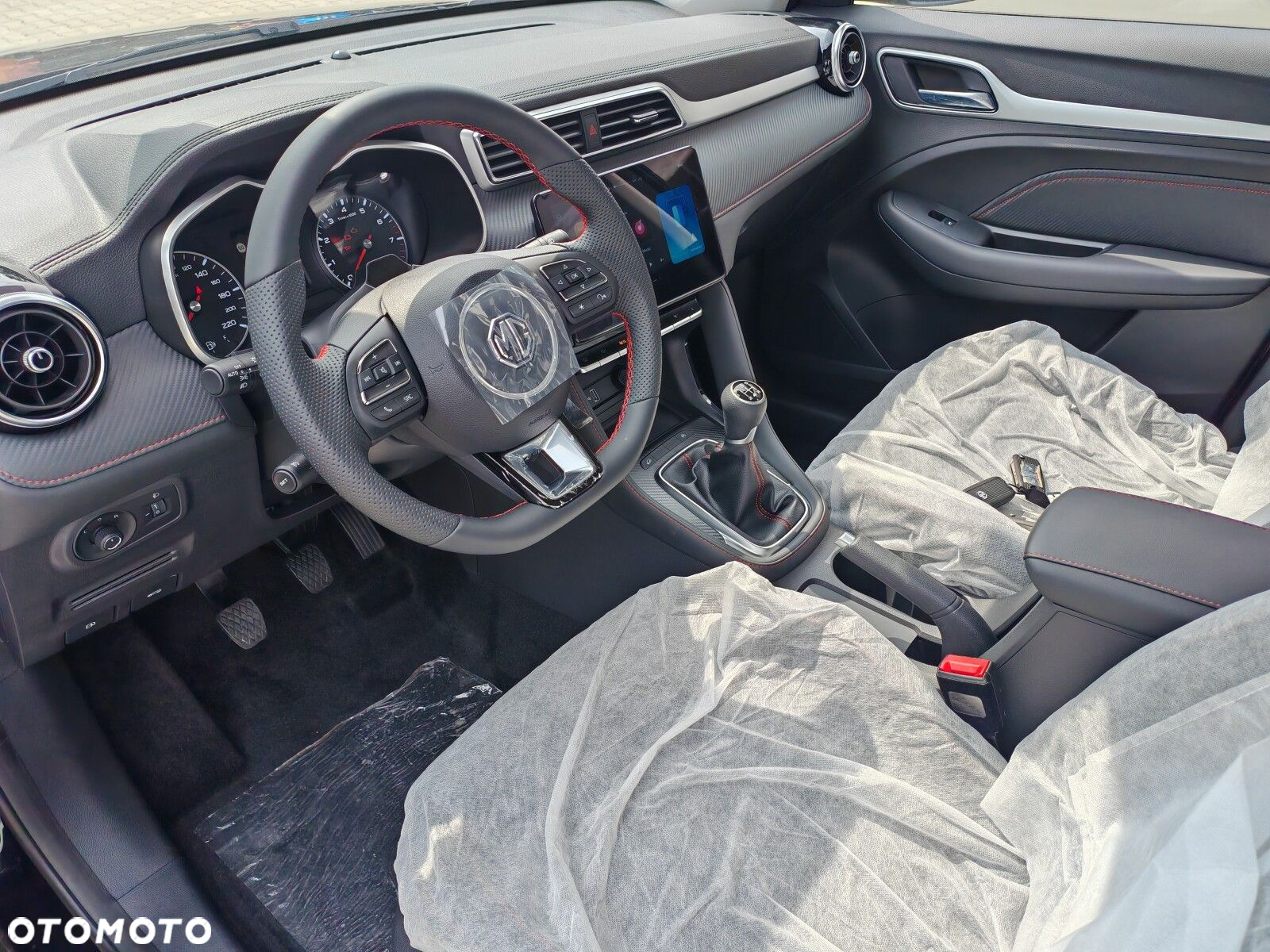 MG ZS - 6
