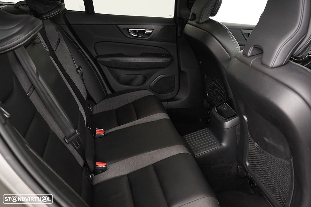 Volvo V60 2.0 T6 AWD TE R-Design - 24