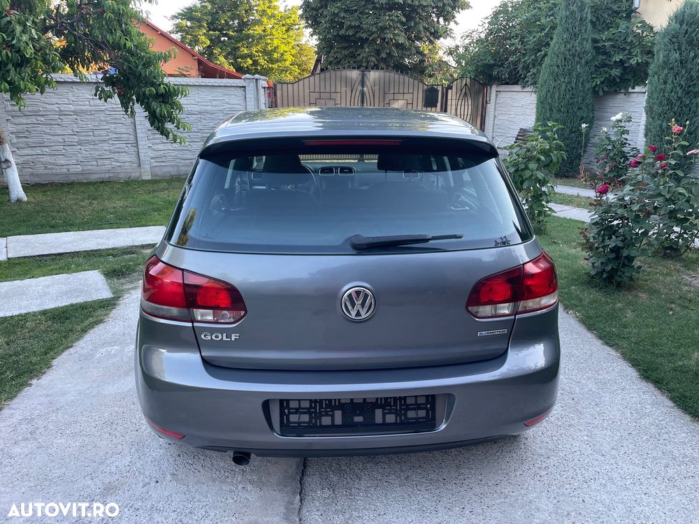 Volkswagen Golf - 11