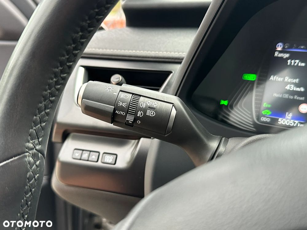 Lexus UX 250h GPF Business 2WD - 26