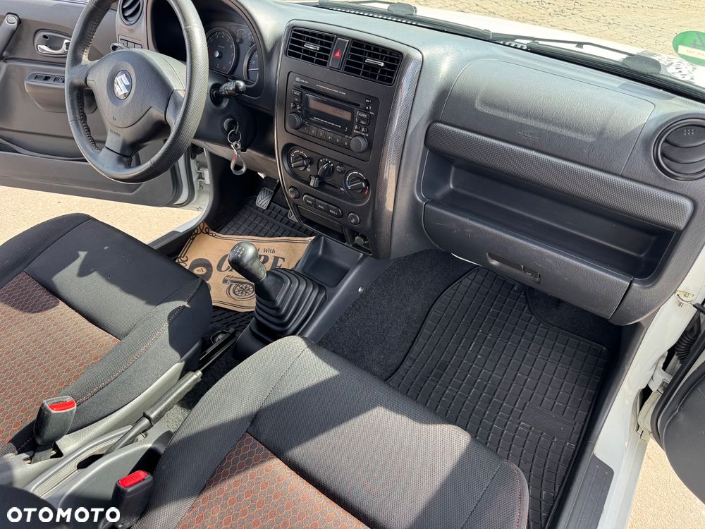 Suzuki Jimny Black&White - 20