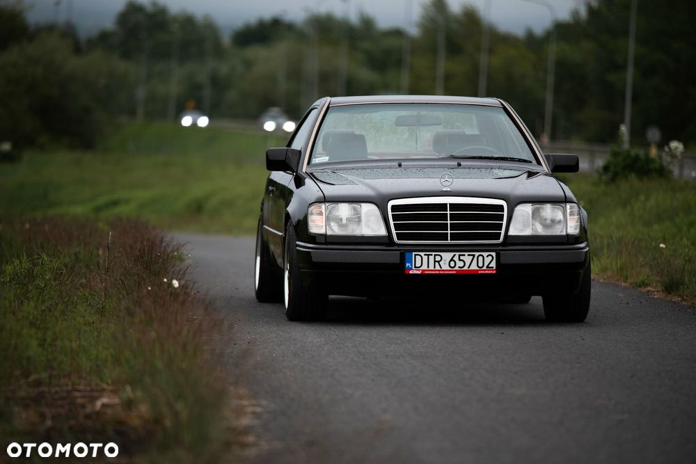 Mercedes-Benz W124 (1984-1993) - 1