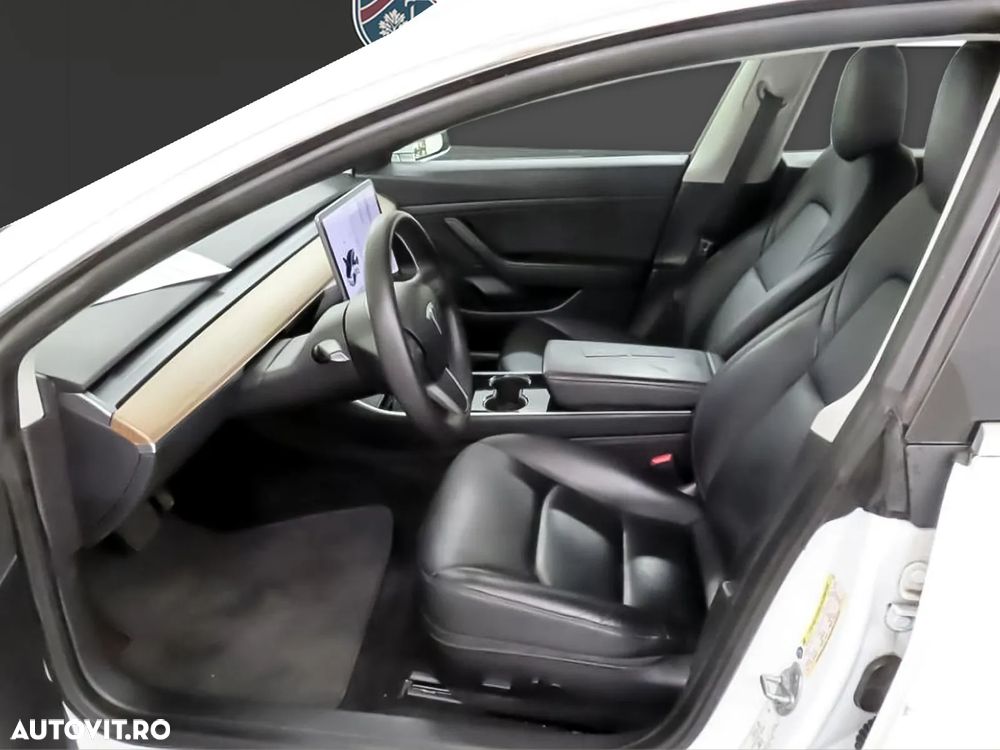 Tesla Model 3 Standard Reichweite Plus Hinterradantrieb - 3