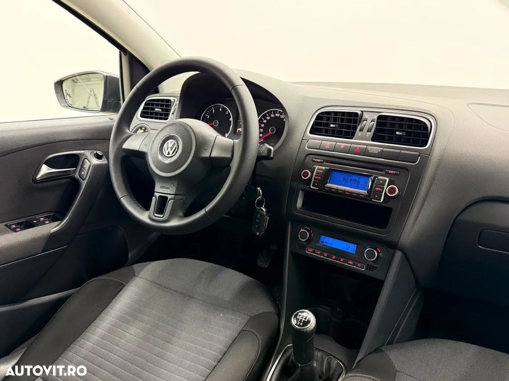 Volkswagen Polo - 8