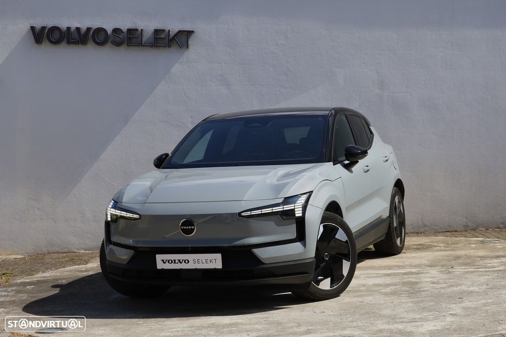 Volvo EX30 Single Motor Extended Range RWD Plus - 1