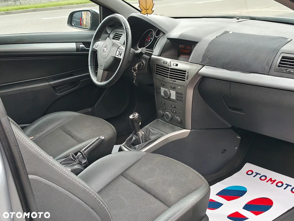 Opel Astra 1.9 CDTI DPF Cosmo - 18