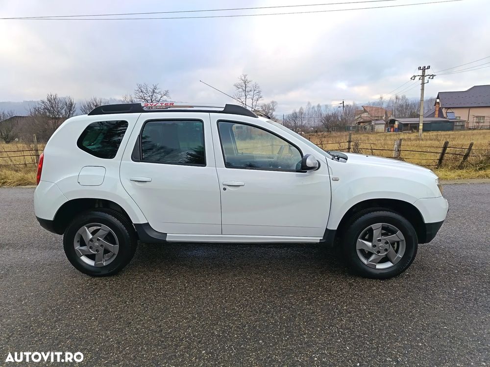 Dacia Duster 1.6 16V 105 4x2 Laureate - 3
