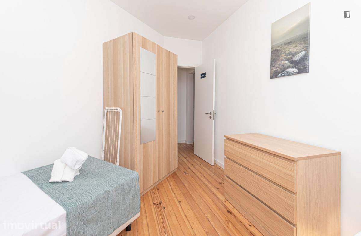 Quarto - localizado em Alcântara Lisbon - Grande imagem: 3/17