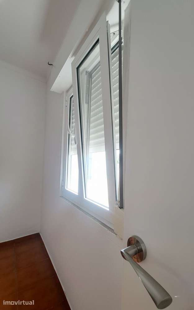 Arrendamento de apartamento T3 - Portela da Azoia - Grande imagem: 5/10