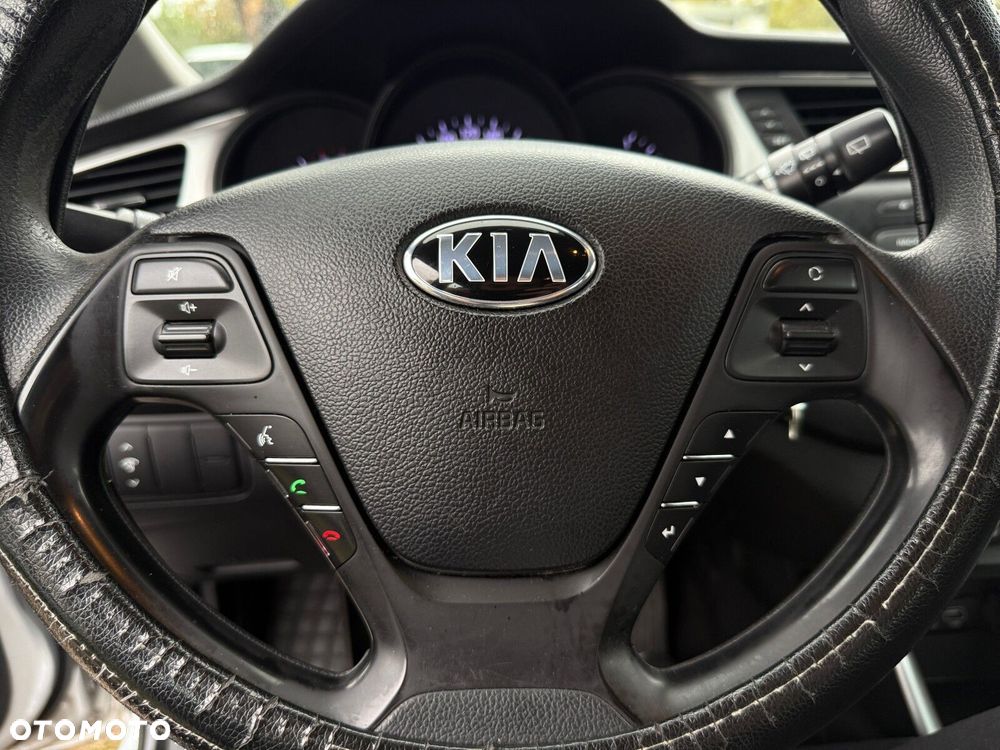 Kia Ceed - 30
