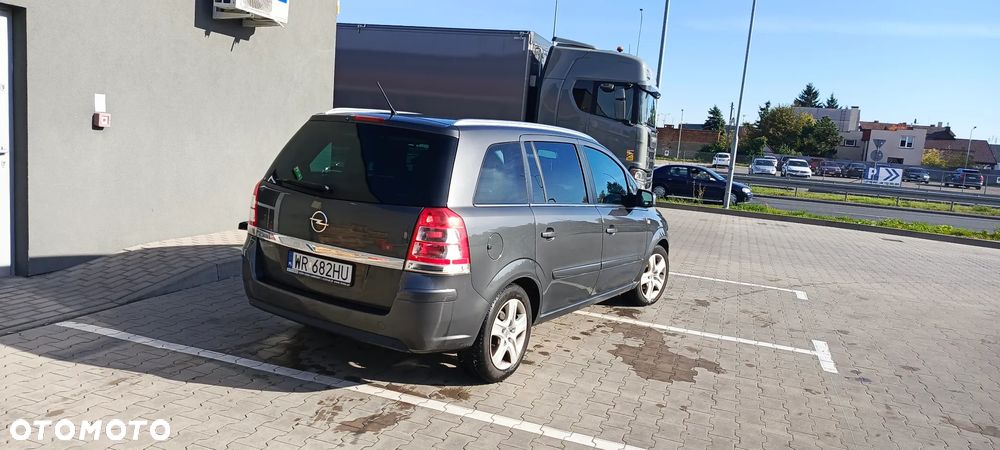Opel Zafira - 37