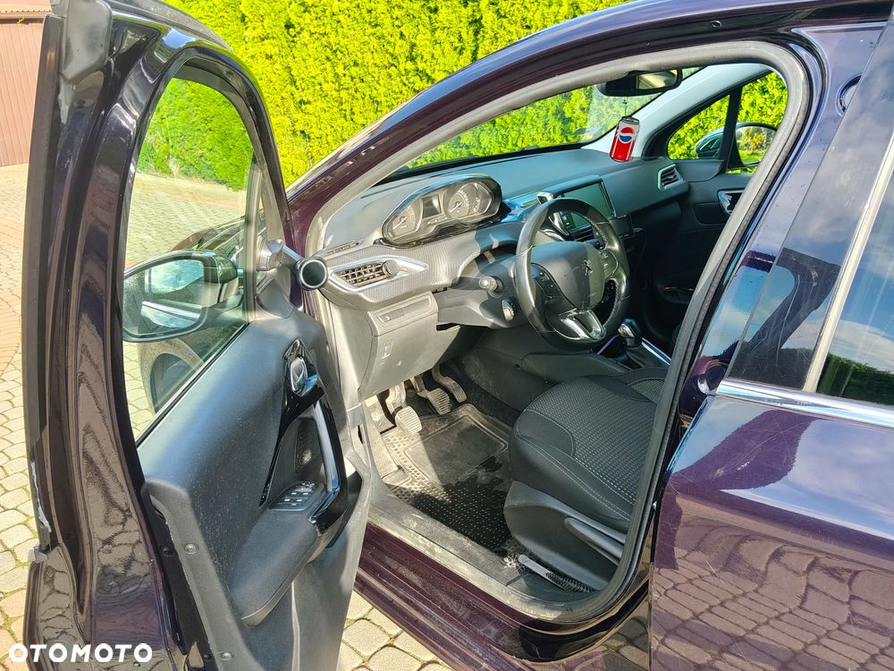 Peugeot 208 1.2 PureTech Allure - 3