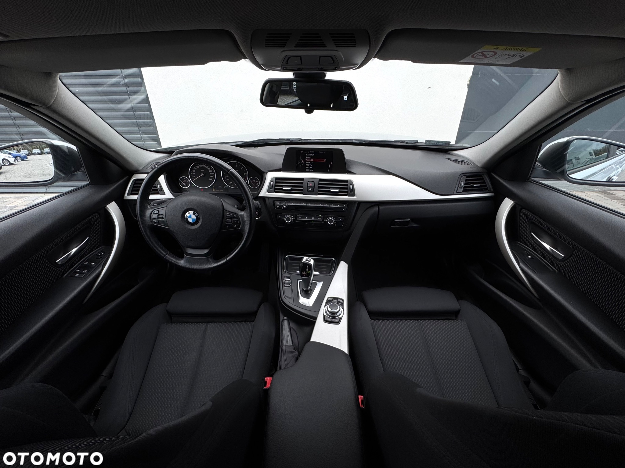 BMW Seria 3 318d Touring - 7