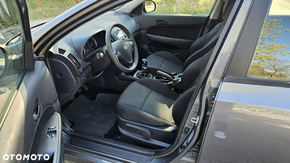 Hyundai i30 1.6 CRDi FIFA WM Edition - 18