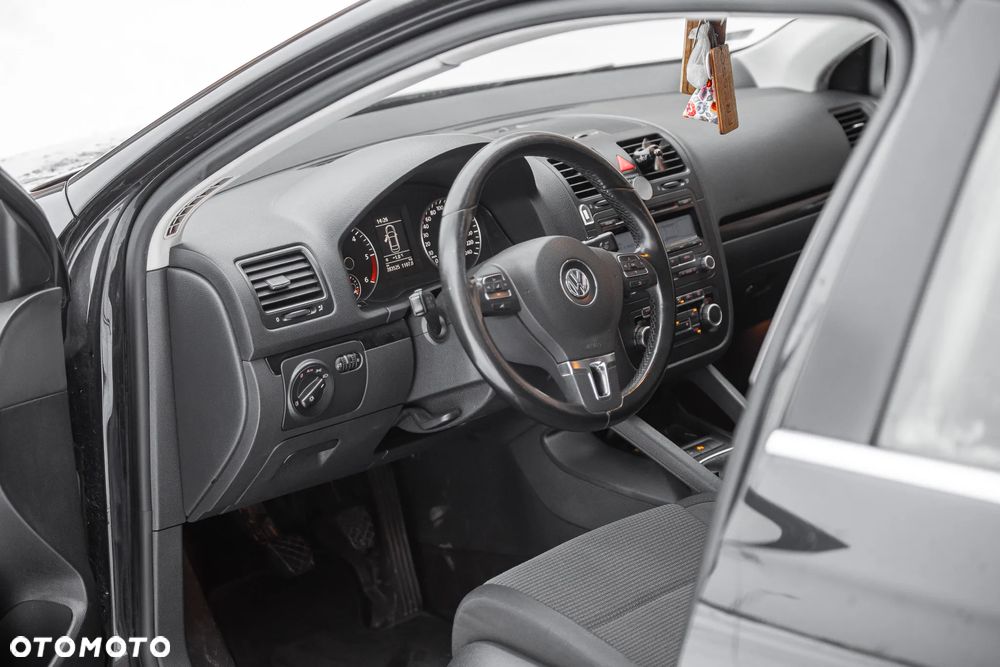Volkswagen Jetta 1.6 TDI Highline - 15