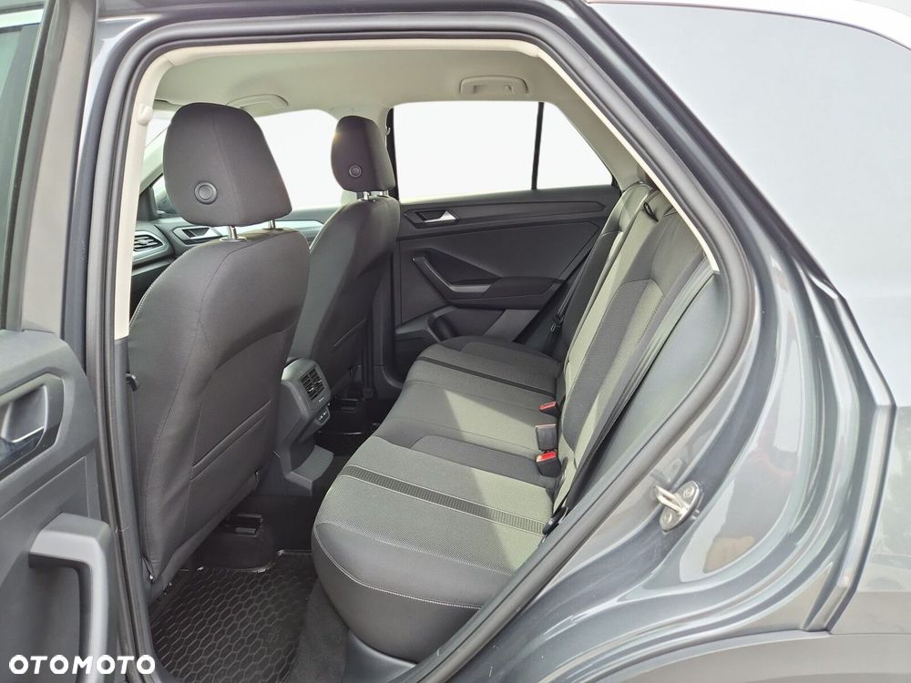 Volkswagen T-Roc - 11