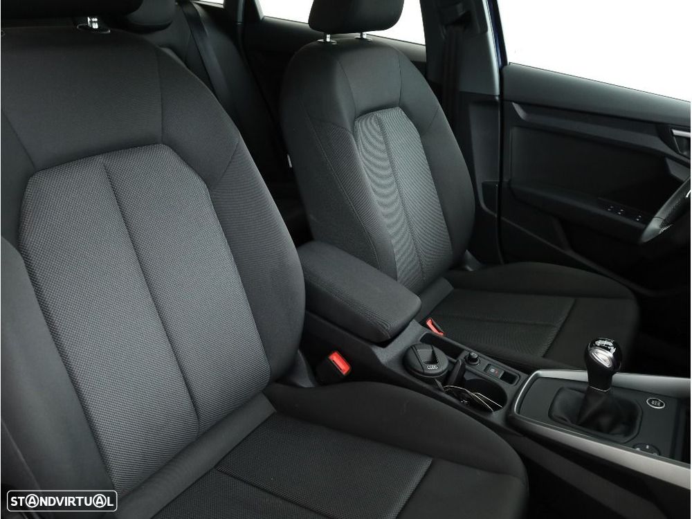 Audi A3 Sportback 30 TFSI S line - 15