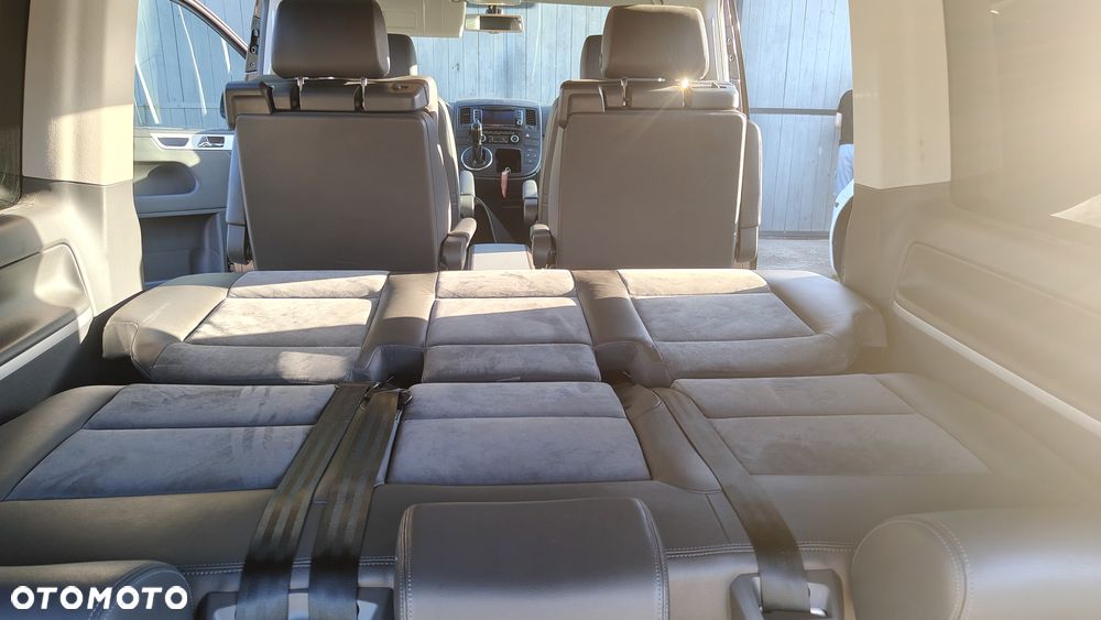 Volkswagen Multivan - 30