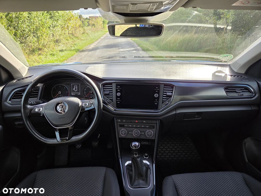 Volkswagen T-Roc - 17