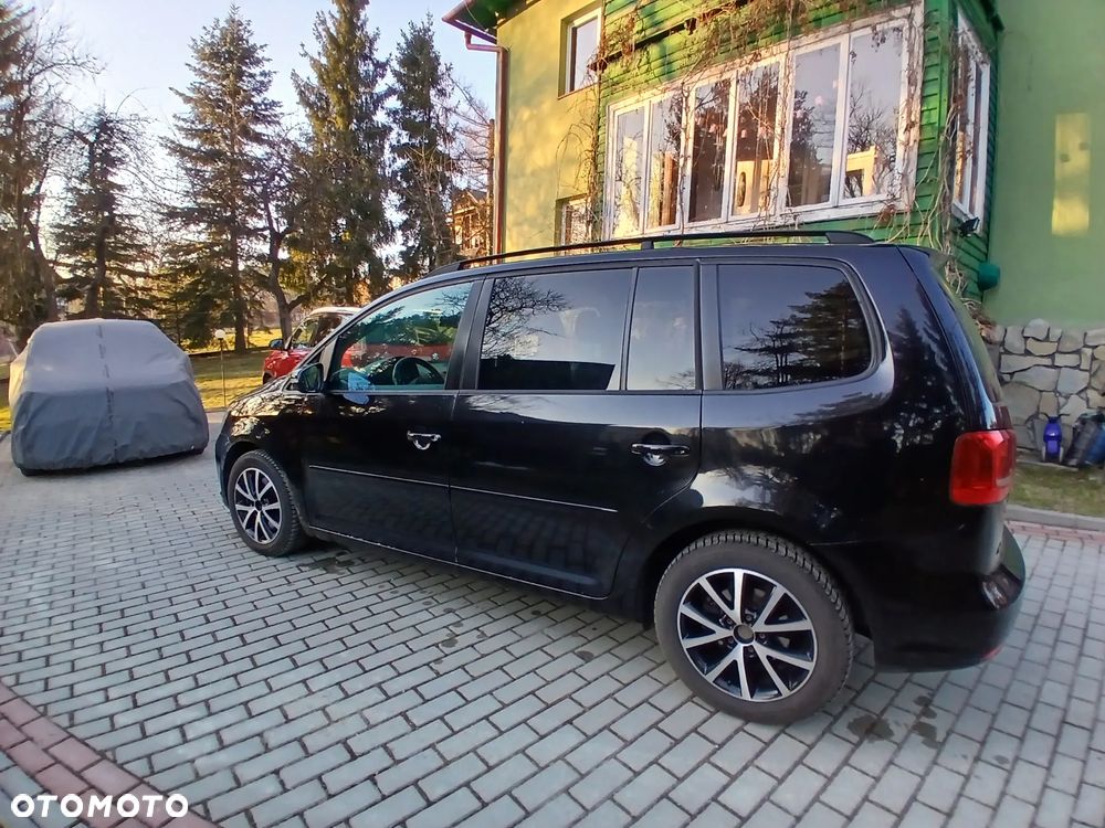 Volkswagen Touran 2.0 TDI DPF Comfortline - 11