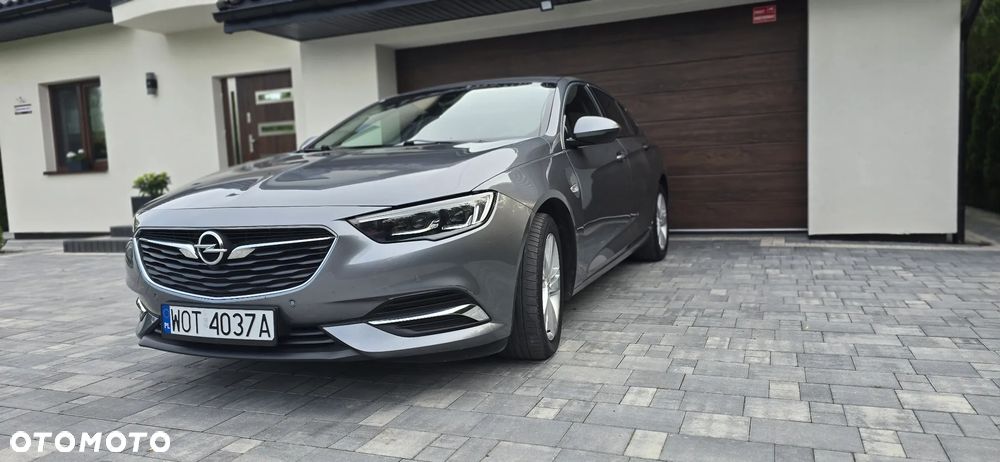 Opel Insignia - 1