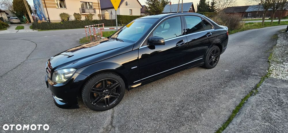 Mercedes-Benz Klasa C 350 CDI DPF 4Matic 7G-TRONIC BlueEFFICIENCY Avantgarde - 3