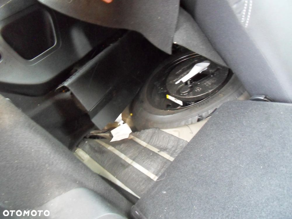 Ford Fiesta 1.0 EcoBoost S&S TITANIUM - 13
