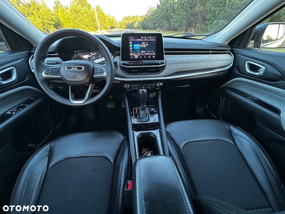 Jeep Compass - 10