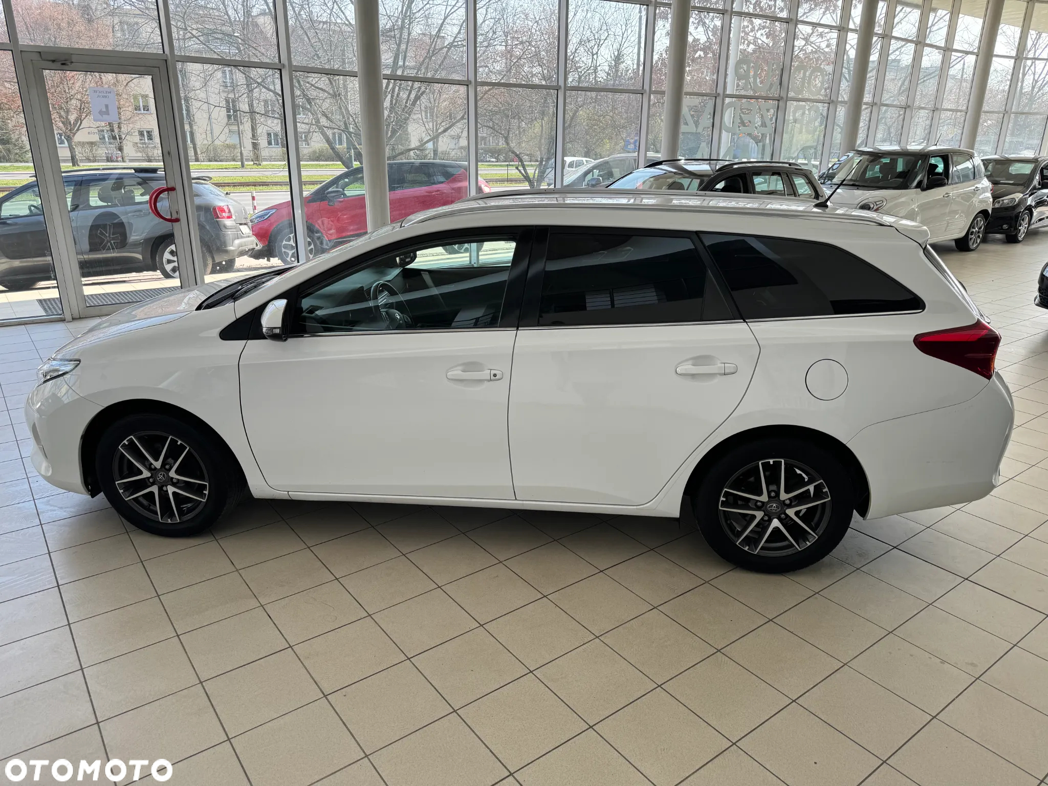 Toyota Auris 1.6 Valvematic Touring Sports Edition - 17