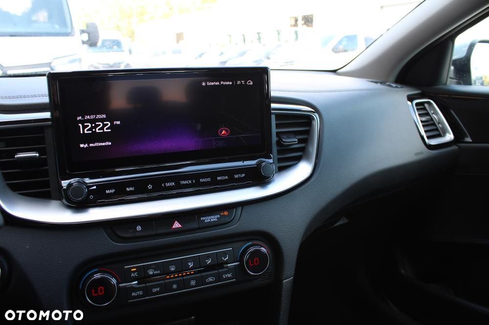 Kia XCeed - 22