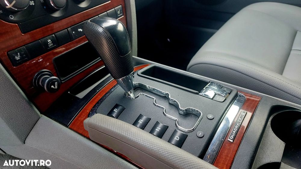 Jeep Grand Cherokee - 11