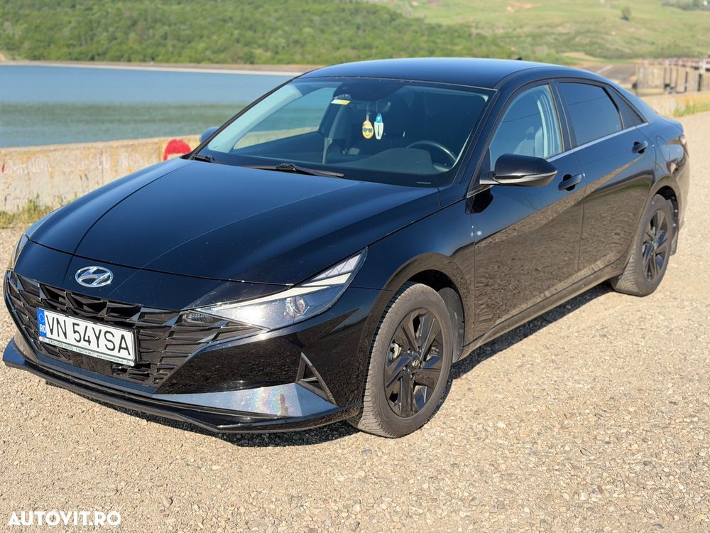 Hyundai Elantra 1.6 l 123 CP 6MT Highway - 1