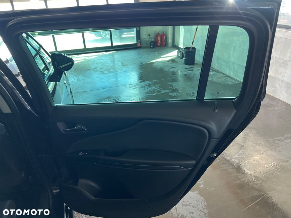 Opel Zafira 1.6 T Enjoy S&S - 25