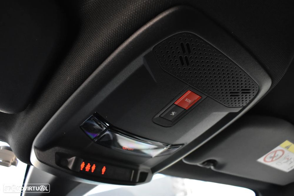 Peugeot e-208 GT - 41