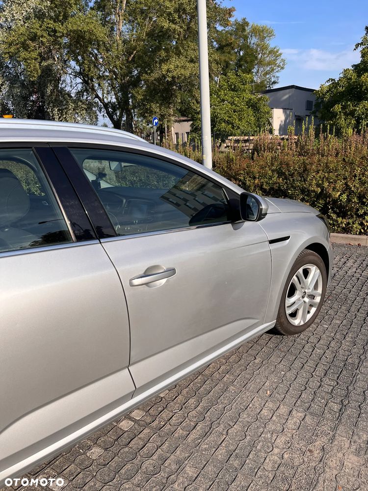 Renault Megane 1.5 dCi Limited 2018 - 9