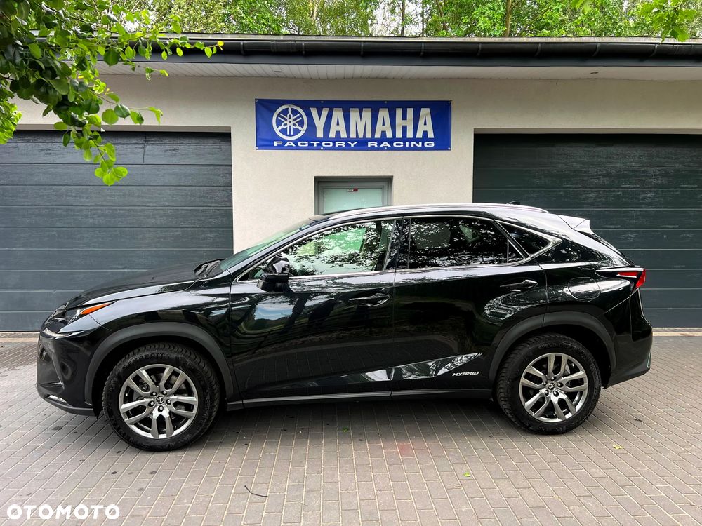 Lexus NX 300h Elegance + Business AWD - 3