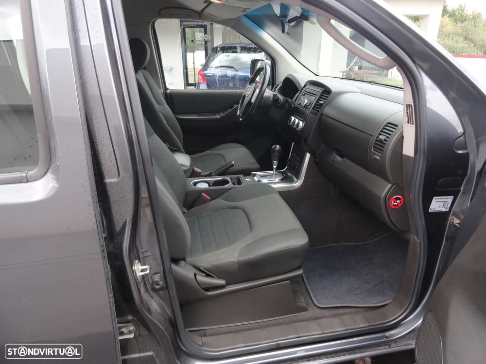 Nissan Navara 2.5 dCi CD SE AT 4WD - 16