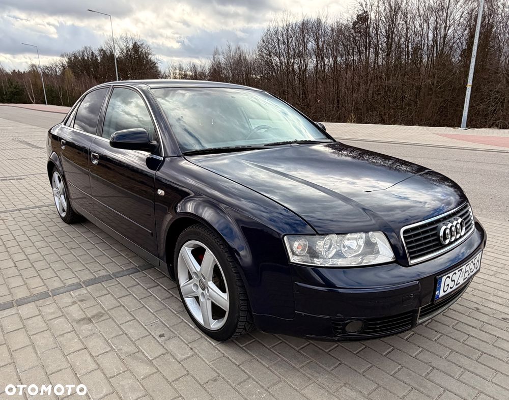 Audi A4 Limousine - 11