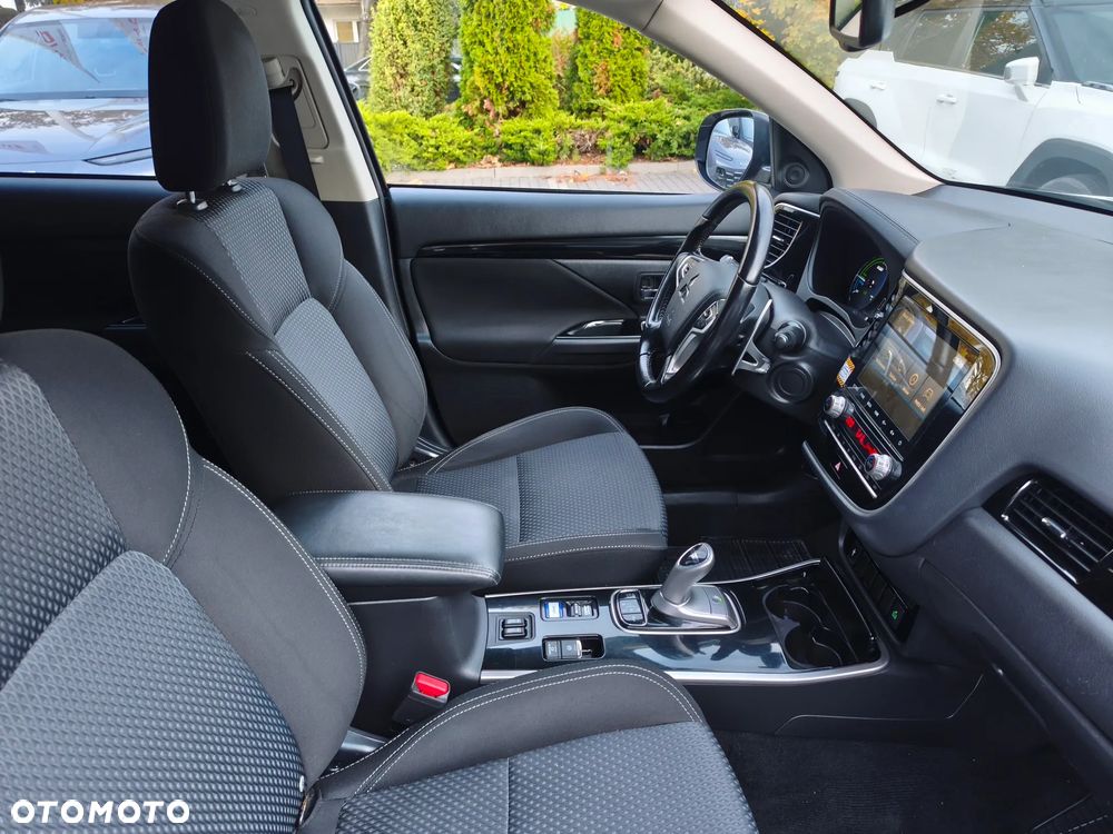 Mitsubishi Outlander 2.4 4WD - 15