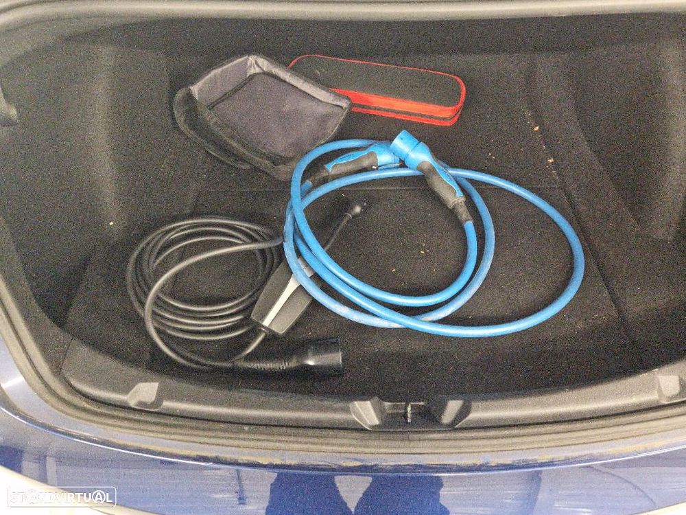 Tesla Model 3 Standard Range Plus RWD - 4