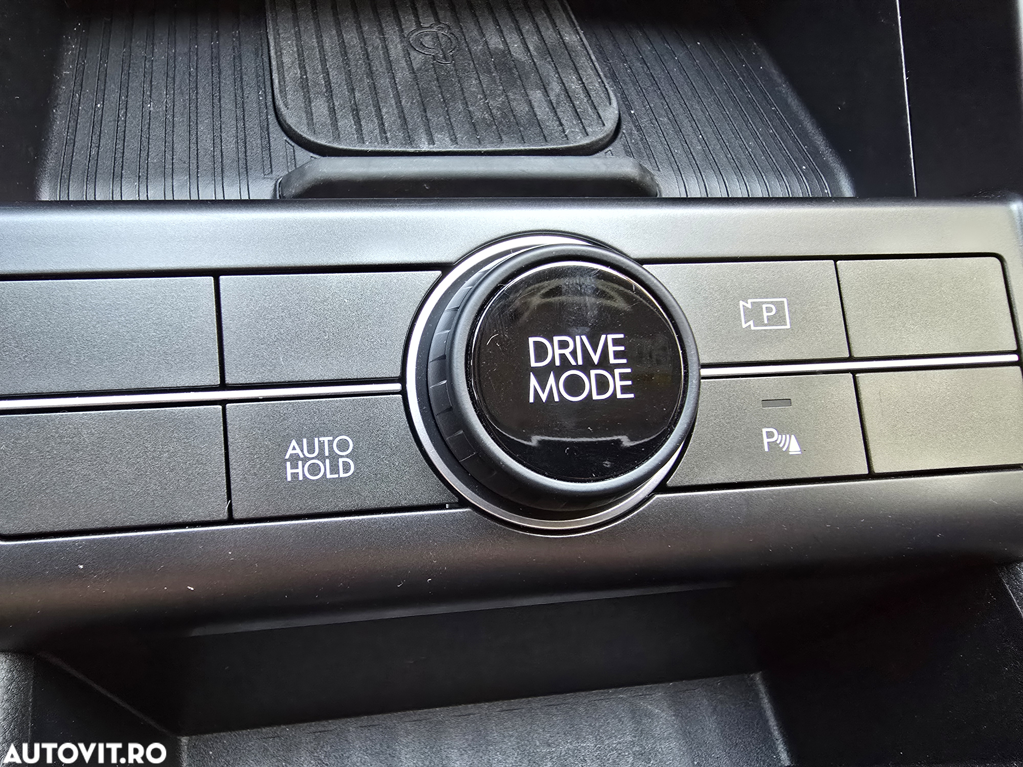 Hyundai KONA - 12