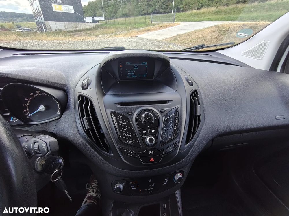 Ford Courier - 17
