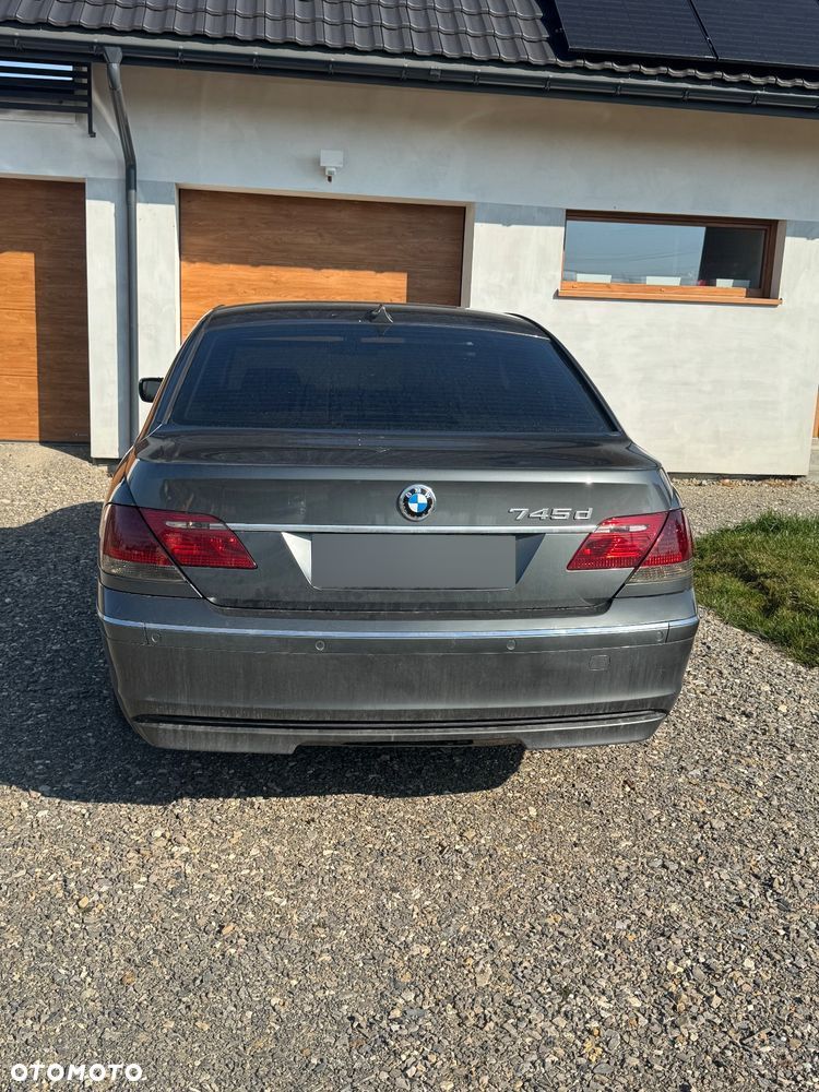 BMW Seria 7 - 12