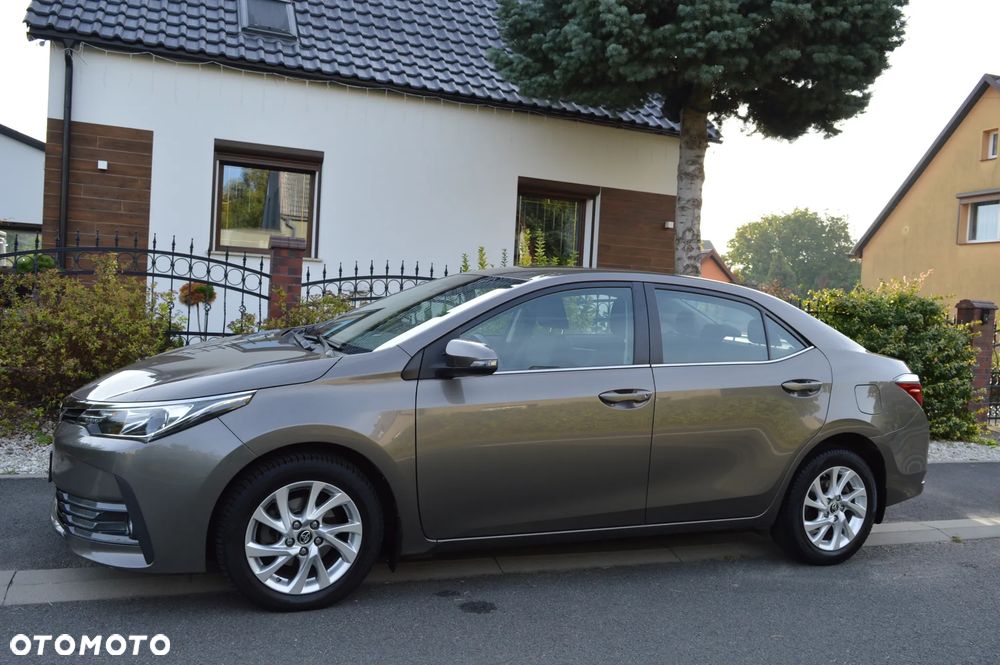 Toyota Corolla 1.6 Comfort - 8