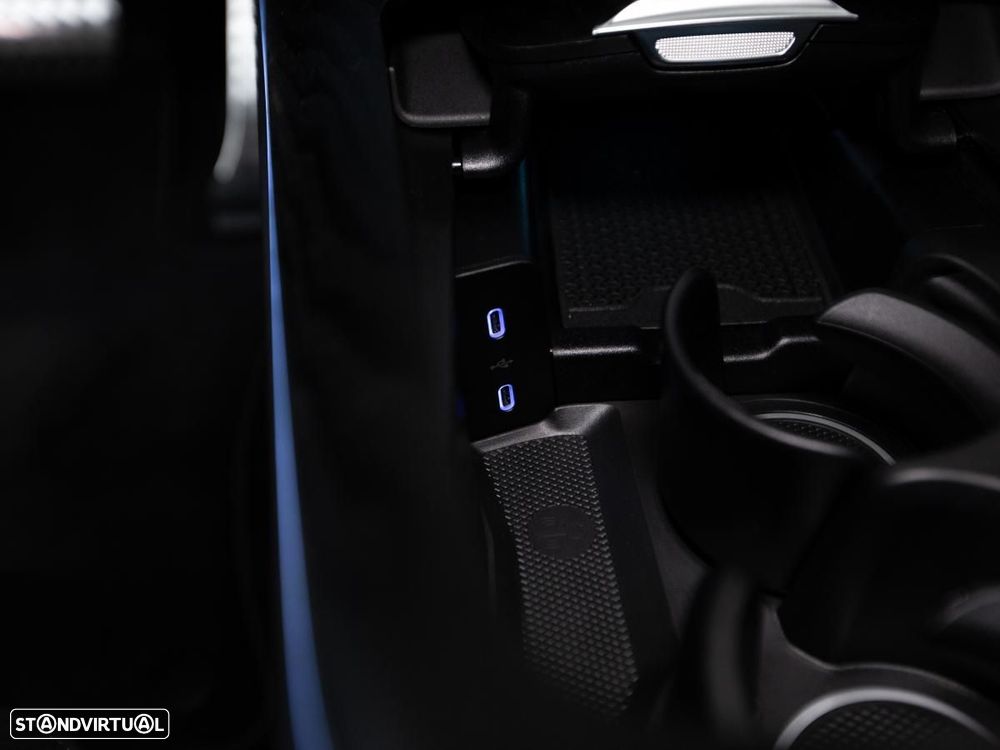 Mercedes-Benz E 300 e Station - 25