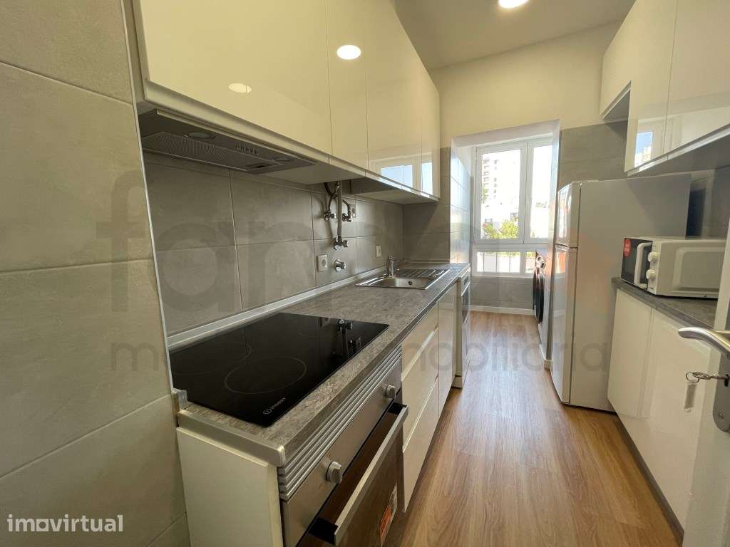 T1 com garagem box, Carnaxide - Grande imagem: 5/29