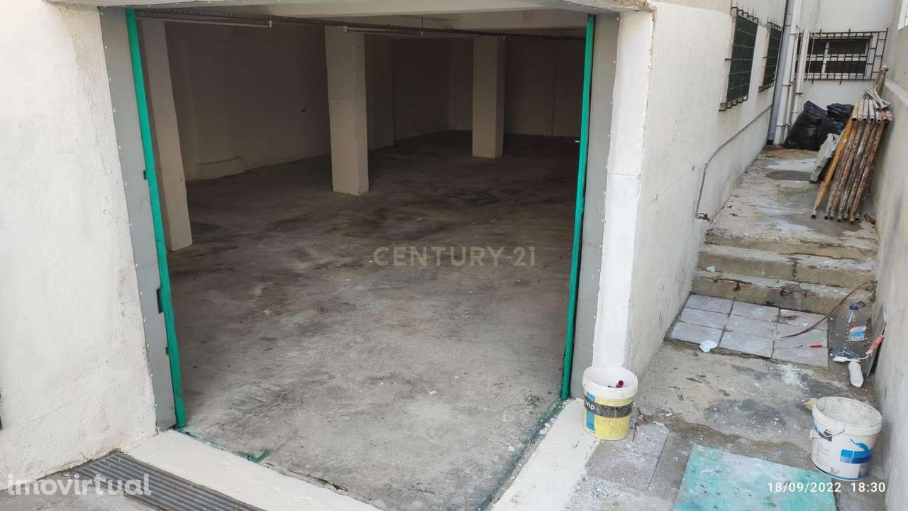 Vende-se Armazém / Garagem no Seixal - Grande imagem: 3/14