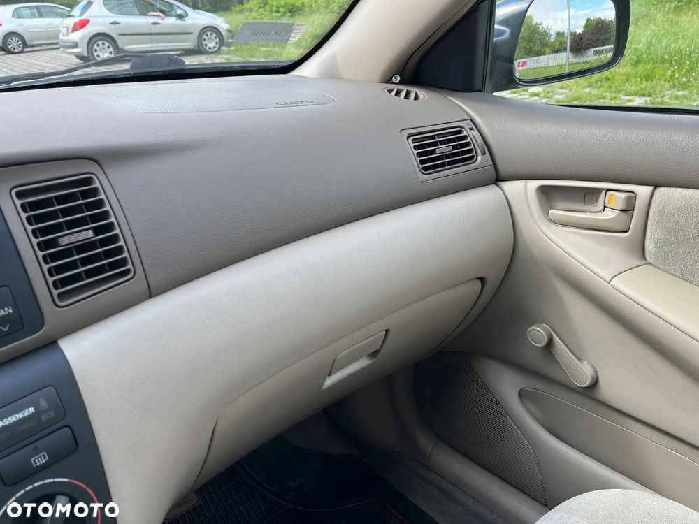 Toyota Corolla - 15
