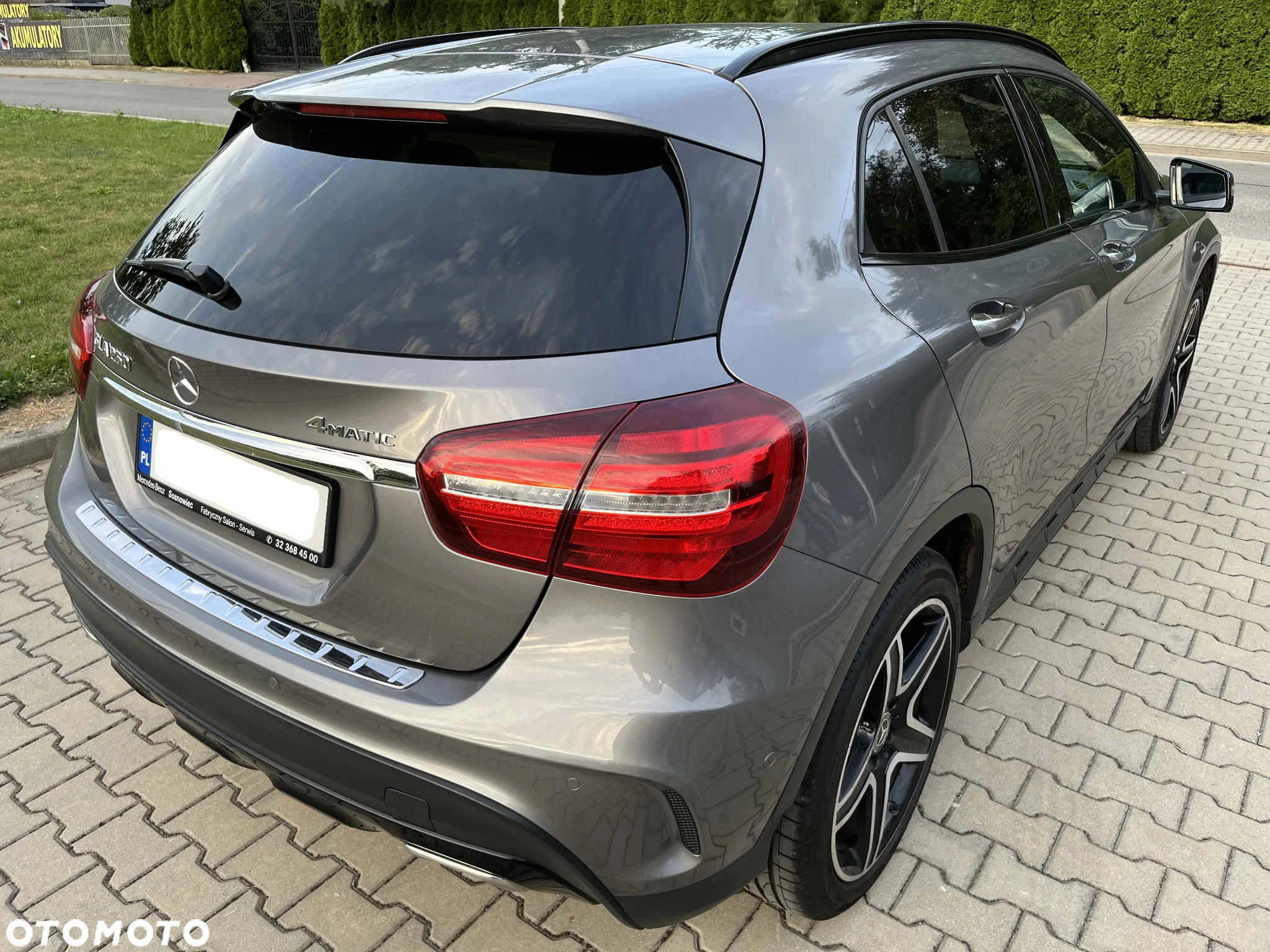 Mercedes-Benz GLA 250 4-Matic AMG Line - 13